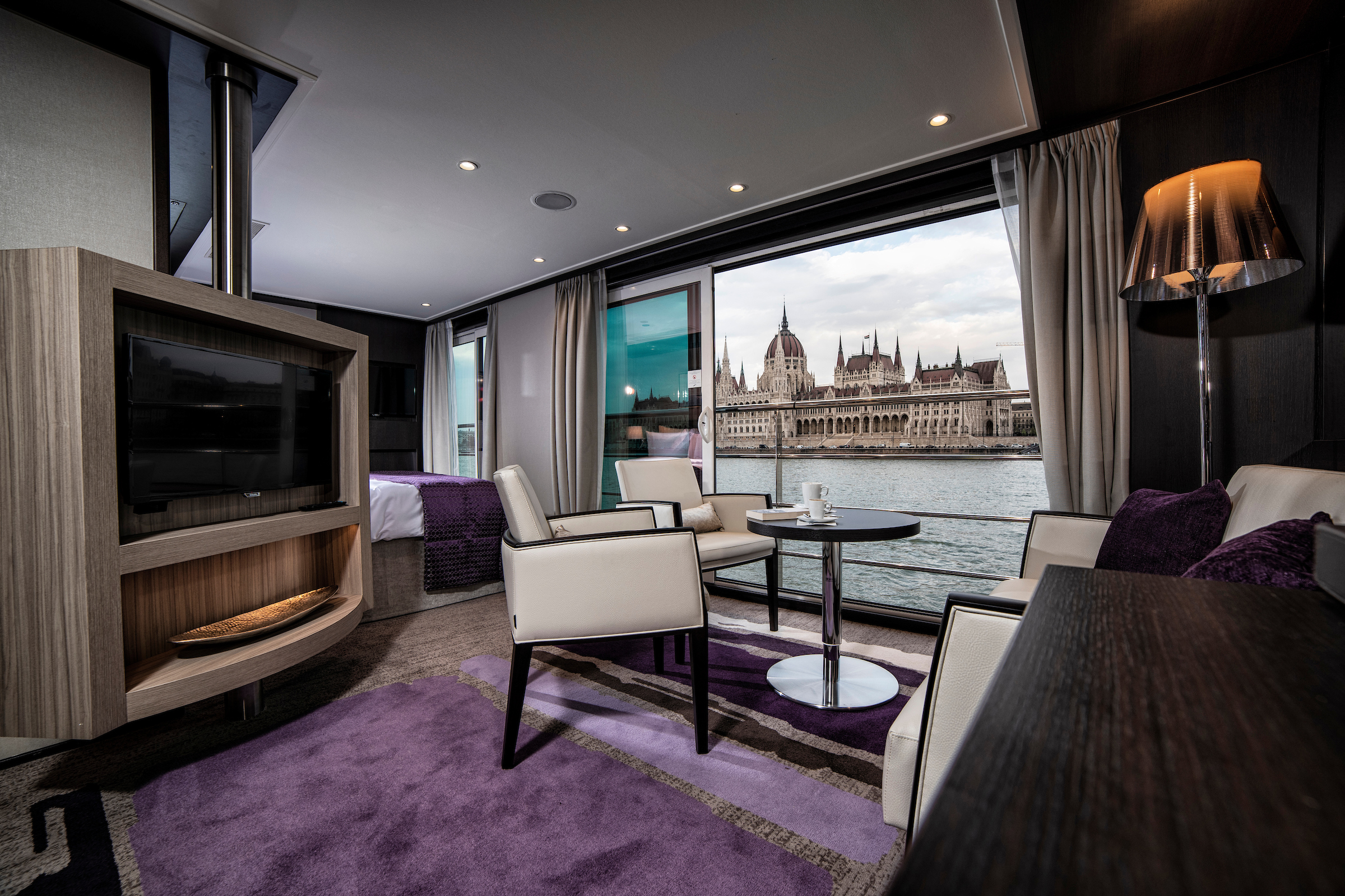 Avalon Waterways Avalon Envision Royal Suite.jpg